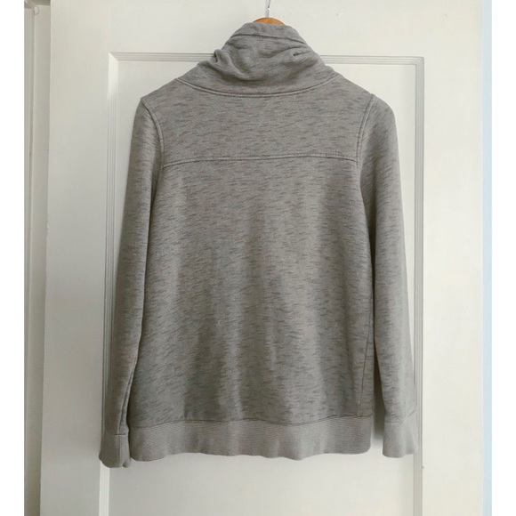 SOLD•Columbia Sportswear Gray Cowl Neck Sweatsh… - Picture 4 of 7
